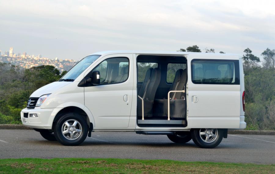  LDV V80 11 Seat Bus 2013 года  (фото 7 из 24)